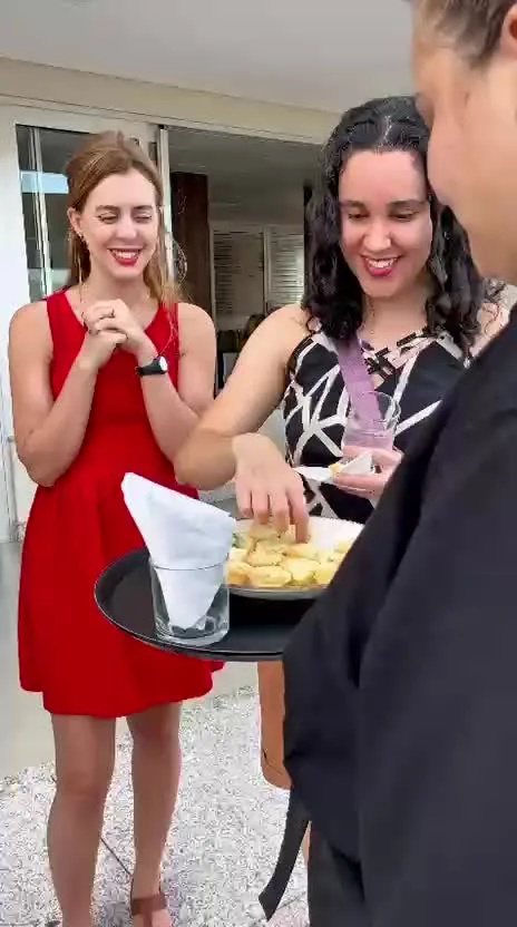 Miniatura do vídeo Mesa de buffet em festa infantil em casa em Belo Horizonte